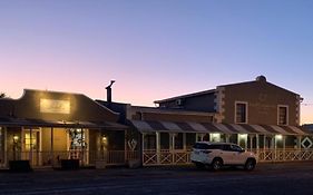 Lord Carnarvon Small Hotel